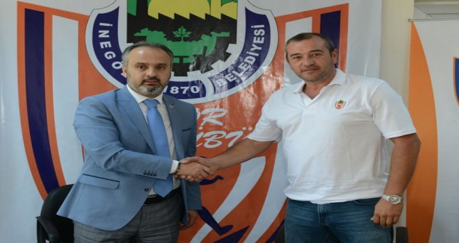 Antrenör Mehmet Sezen'in desteğe ihtiyacı var