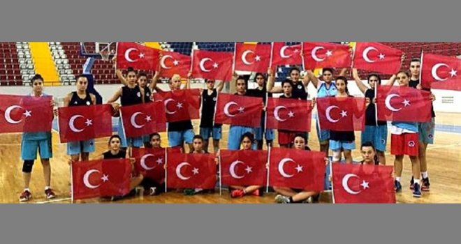 Mersin Büyükşehir Belediyespor'dan şehitlerimize saygı