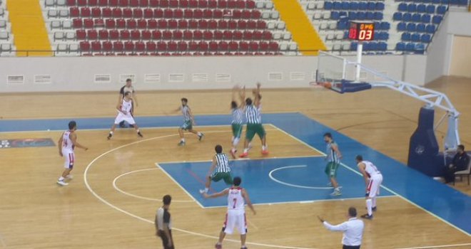 Mersin Büyükşehir, Zirve'yi farklı yendi