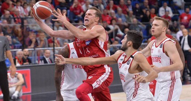 Michael Roll Pınar Karşıyaka'da