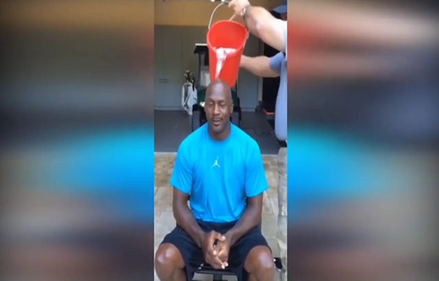 Micheal Jordan da buzlu suyu döktü...