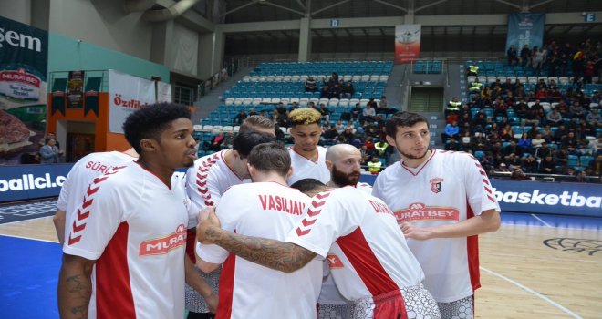 Muratbey Uşak, Romanya deplasmanında