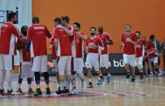 Muratbey Uşak Sportif'te sözleşmeler sona erdi...