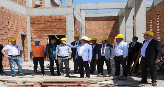 Muratbey Uşak yeni sezonda yeni salonda...