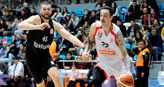 Muratbey Uşak'ta iki ayrılık