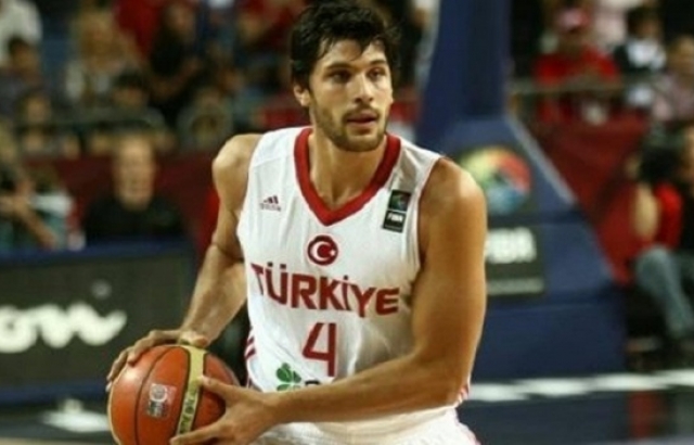 NBA'da hiç oynamadı ama, 3. kez transfer oldu!..