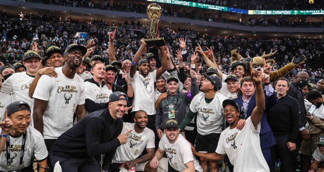 NBA'de Milwaukee Bucks 50 yıl sonra Şampiyon