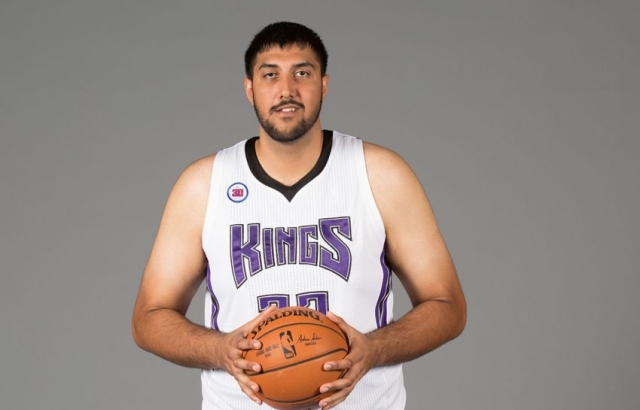 NBA'e Hint kökenli oyuncu