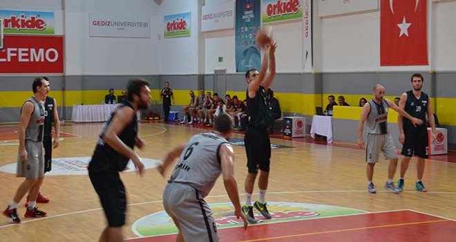 Nefes kesen maçta gülen Orkide Gediz Üniversitesi