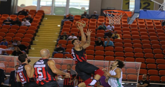 Nesine.com Eskişehir Basket iki uzatma sonunda galip