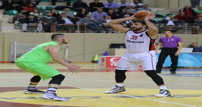 Nesine.com Eskişehir Basket, Muğla Ormanspor'a geçit vermedi