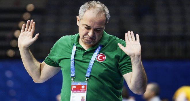 Nesine.com Eskişehir Basket'ten Ekrem Memnun açıklaması...