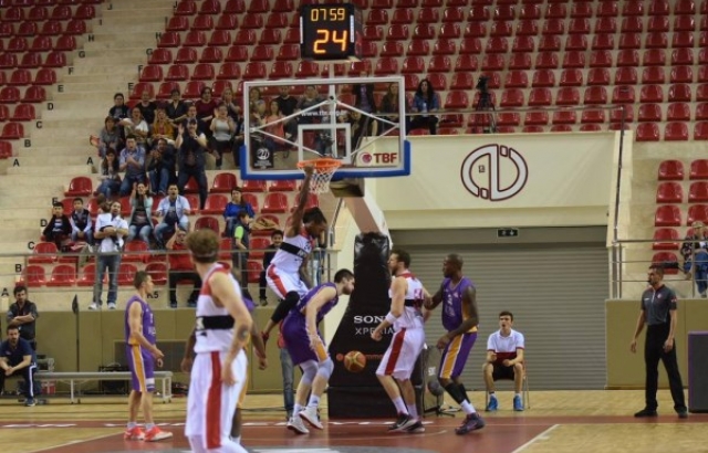 NSK Eskişehir Basket pes etmiyor