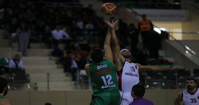 Olaylı maçın galibi Nesine.com Eskişehir Basket
