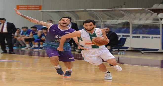 Olaylı maçta kazanan iki uzatma sonunda Bursaspor