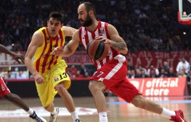 Olympiacos seride 2-1 öne geçti