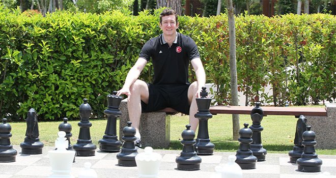 Ömer Aşık: ''Ay Yıldızlı formayı taşıma gururunu yaşamak için burdayım''