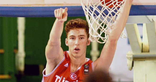 Onuralp Bitim Basketball without Borders kampına katılıyor