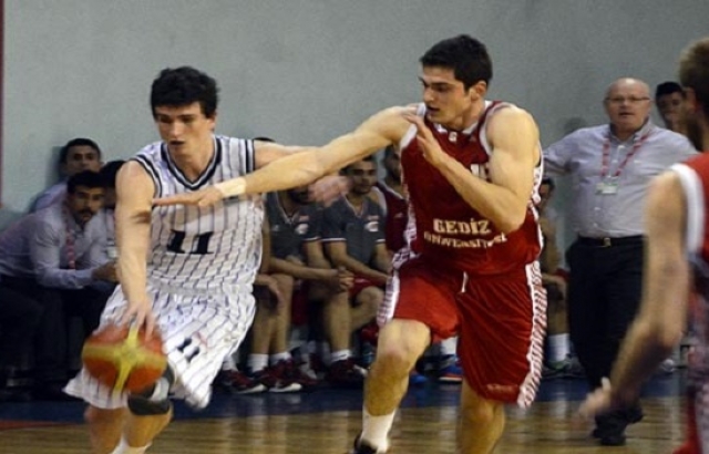 Orkide Gediz Üniversitesi, Mersin Büyükşehir'i 10 sayıyla geçti