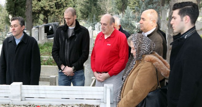 Osman Solakoğlu mezarı başında anıldı