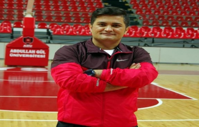 Osmaniye Gençlik'te dümene Ünlü geçti