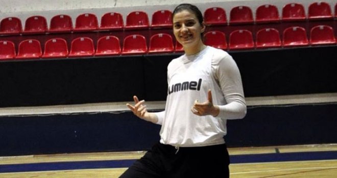 Özge Kavurmacıoğlu Orduspor'da...