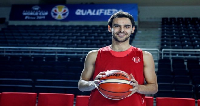 Özmızrak: Hepimizin aklındaki tek düşünce art arda alacağımız iki galibiyet