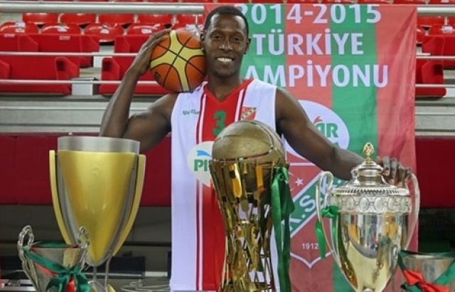 Palacios ve Gabriel Kaf Kaf ile imzaladı...