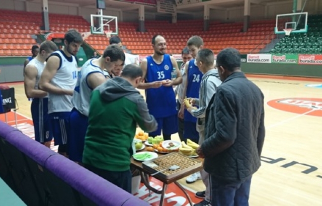 Partizan, Bandırma'da evinde gibi