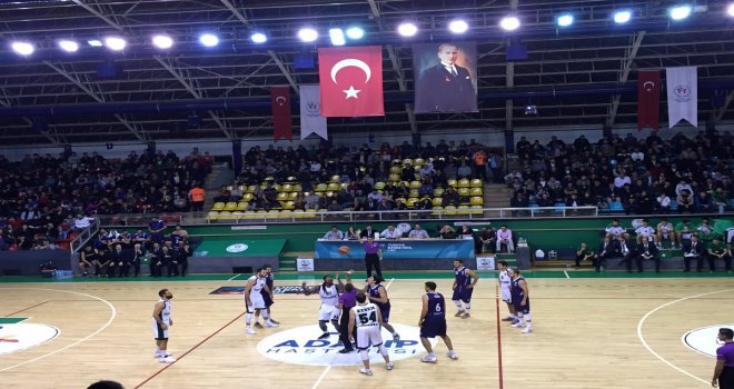 Pertevniyal, Sakarya Büyükşehir'e ilk mağlubiyeti tattırdı