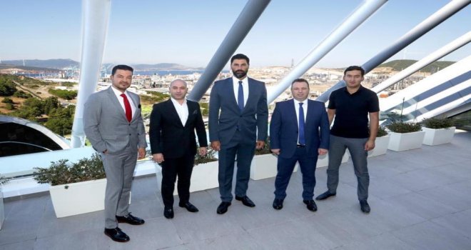 Petkim Spor, Vekiloğlu ile imzaladı