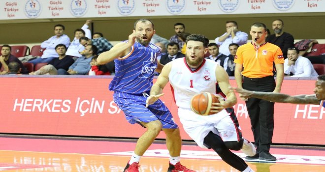 Petkim Spor'da üç imza