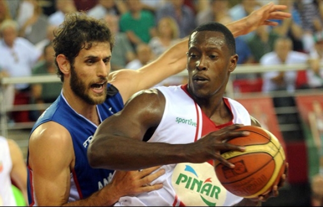 Pınar Karşıyaka-Anadolu Efes dördüncü kez sahada...