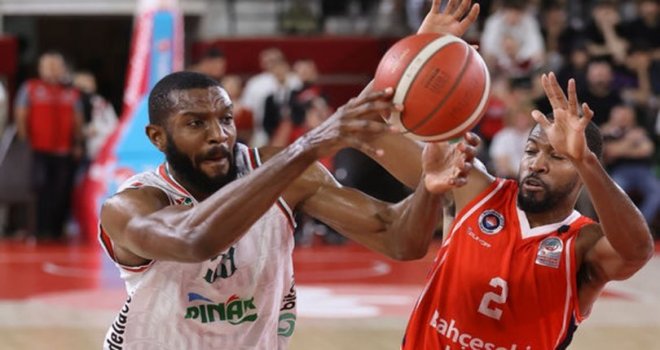 Pınar Karşıyaka, Bahçeşehir Koleji'ne izin vermedi