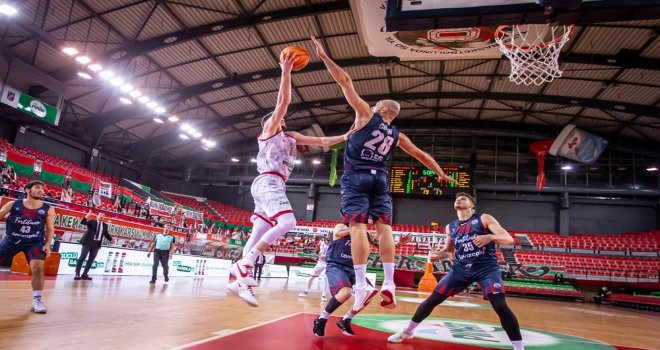 Pınar Karşıyaka, Bologna'ya şans tanımadı  