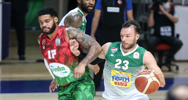 Pınar Karşıyaka Bursa'da galip