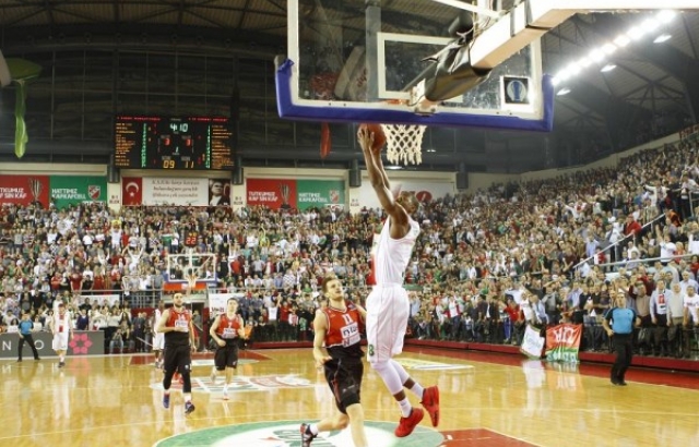 Pınar Karşıyaka Eurocup'ta çeyrek finalde