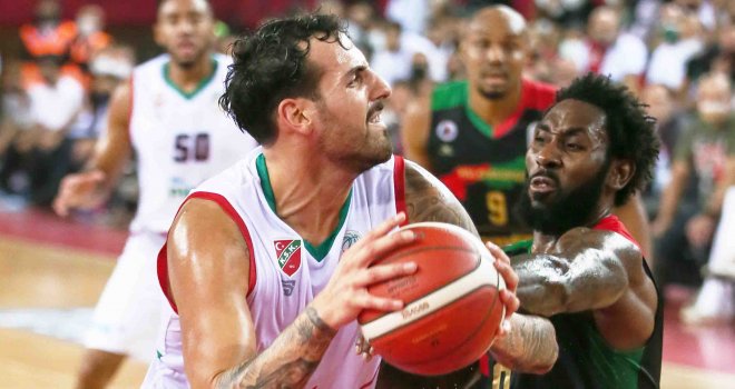 Pınar Karşıyaka evinde kazandı