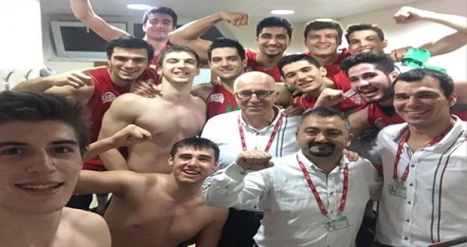 Pınar Karşıyaka Gelişim son saniyede kazandı