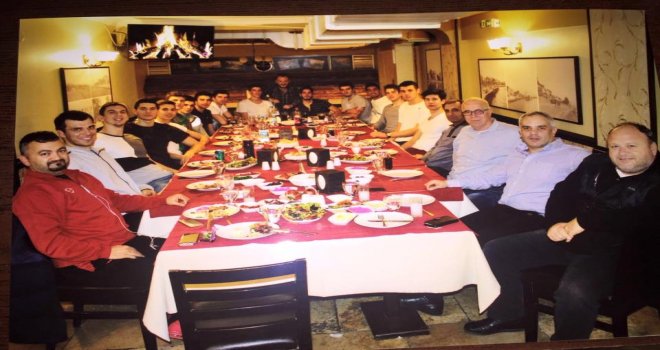 Pınar Karşıyaka Gelişim'e moral yemeği