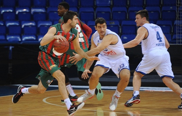 Pınar Karşıyaka Letonya'da galibiyet peşinde...