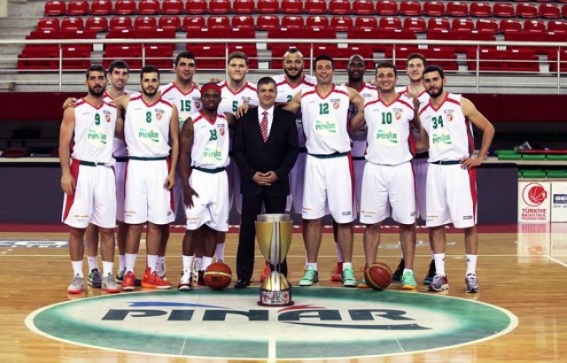 Pınar Karşıyaka yerlilerle sezonu açtı