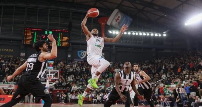 Pınar Karşıyaka zorlansa da kazandı