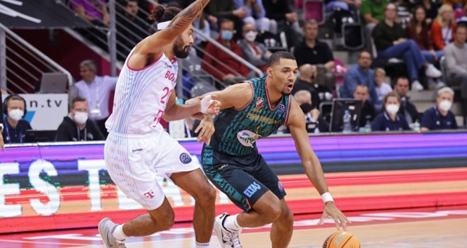 Pınar Karşıyaka'da ayrılık