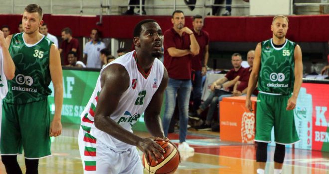 Pınar Karşıyaka'da Hogue'nin lisansı çıkmadı