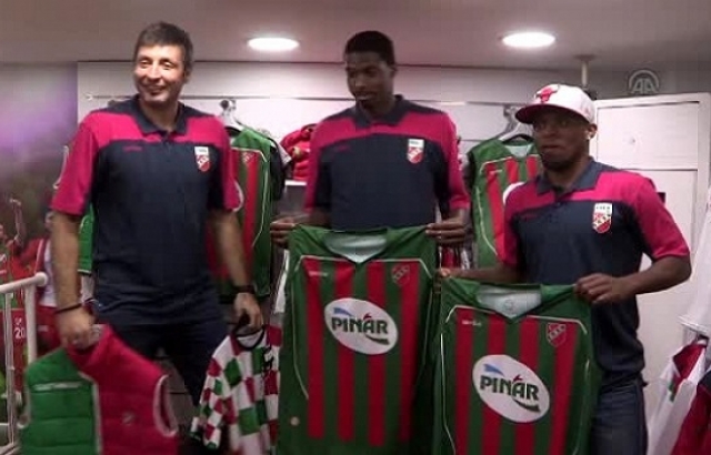 Pınar Karşıyaka'da transfer genç oyuncuya bağlı...