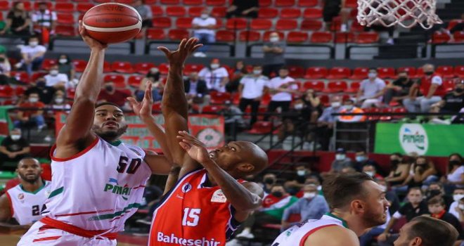 Pınar Karşıyaka'yı Colson uçurdu