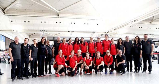 Potanın Perileri Fransa'ya gitti