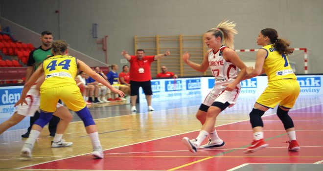 Potanın Perileri'nin ilk galibiyeti Romanya karşısında