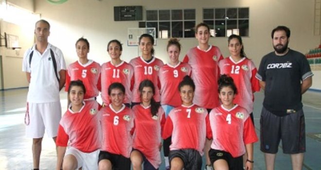 Ramazan Deniz: ''Burada çocukların basketbol topundan başka tutunacak bir şeyi yok''